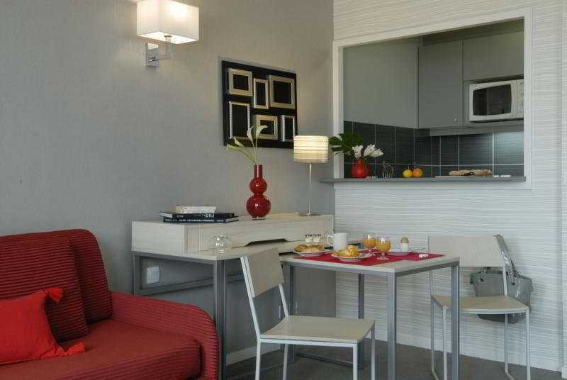 Apart-hotel Adagio 3*